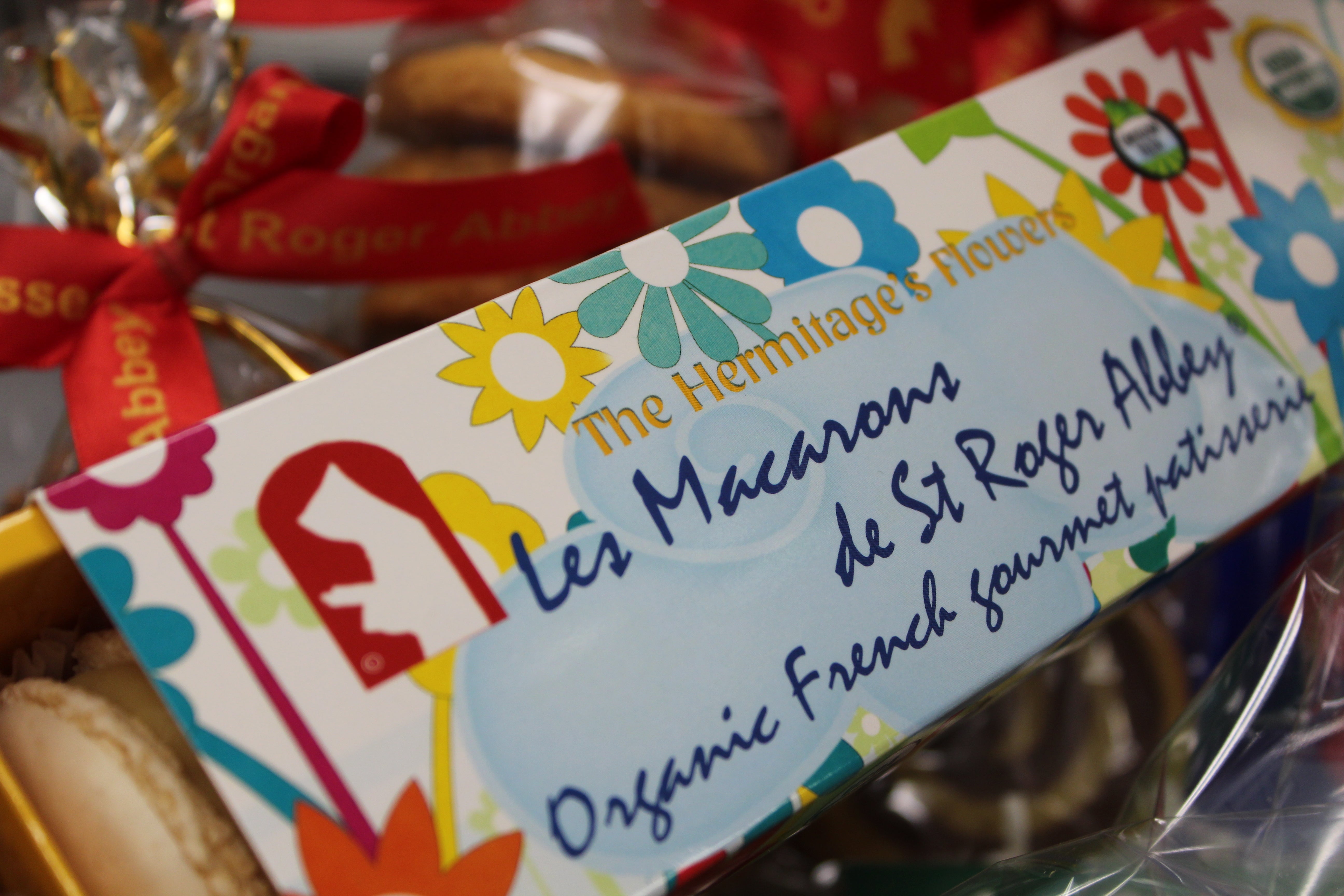 Organic The Hermitage's Flowers French Macaron Assortment of 6