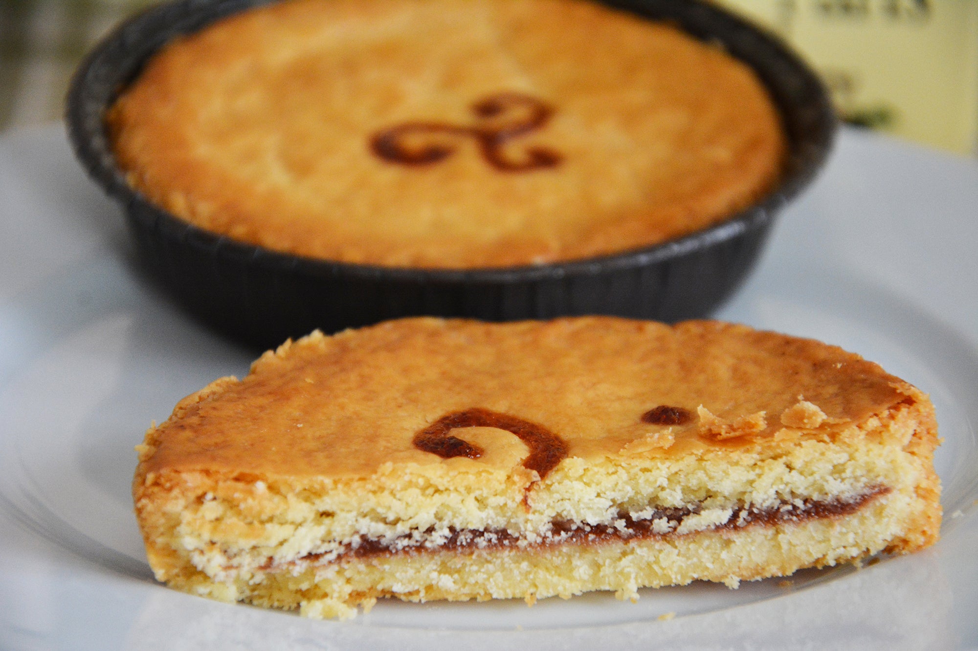 Organic Mini Raspberry Breton Cake