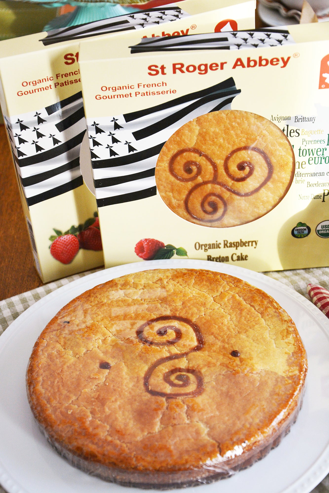 Organic Raspberry Breton Cake